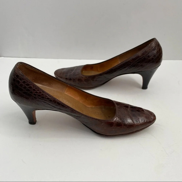 Vintage Designer Collection Brown Leather Short Heels - Picture 3 of 16